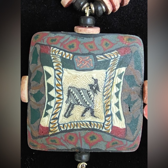 Rare Polymer Clay Necklace Animal Design. Artist Handcrafted Museum Exceptional! - Picture 3 of 9